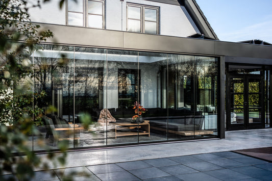 Laminated or Toughened? The Two Kinds of Safety Glass