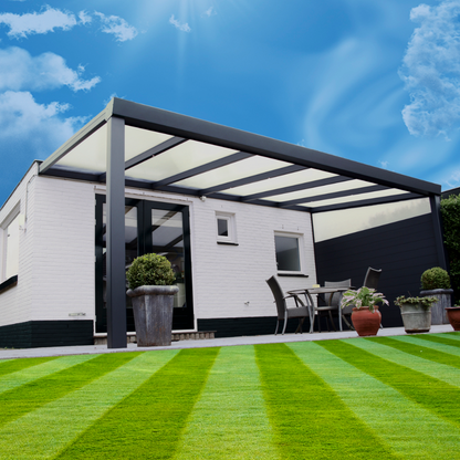 Deponti Giallo Plus glass veranda in anthracite spanning 7m on two posts, garden view