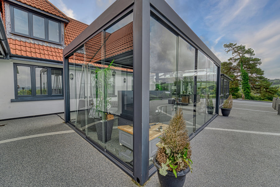 Motorised Retractable Roof Pergola | Deponti Pinela Deluxe | Full Open-Sky Effect | Somfy Remote | Synchronised Gasket Seal