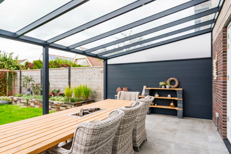 Aluminium Veranda | Deponti Pigato | Wide Span Up To 7m | Extra-Large Gutter | Glass Roof