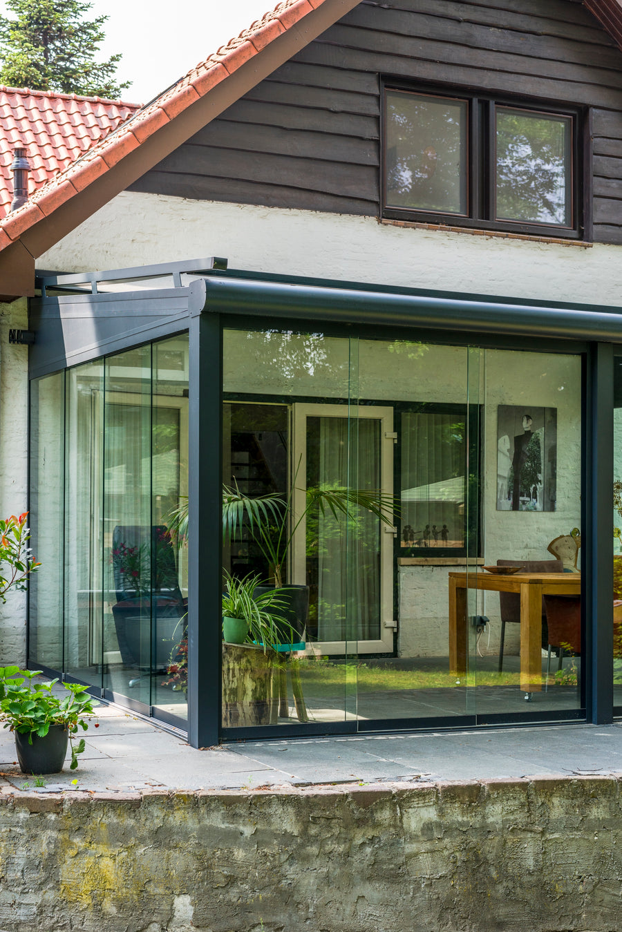 Aluminium Veranda | Deponti Pigato | Wide Span Up To 7m | Extra-Large Gutter | Glass Roof
