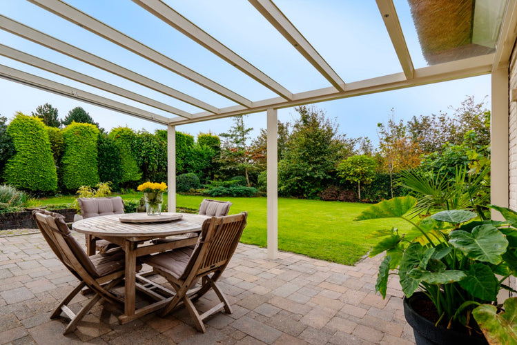 Aluminium Veranda | Deponti Pigato | Wide Span Up To 7m | Extra-Large Gutter | Glass Roof