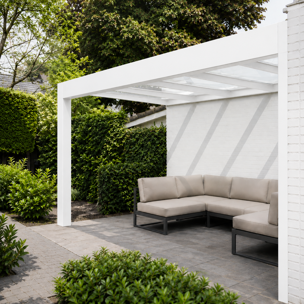 The Trebbiano veranda in anthracite at dusk with LED lighting in the gutter