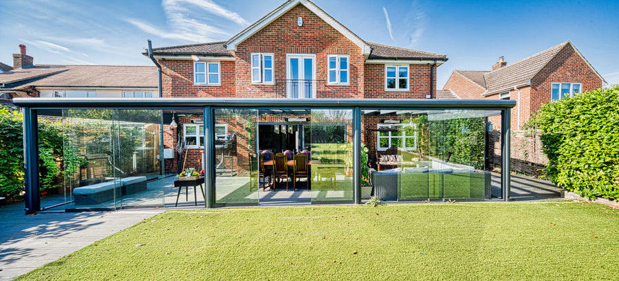 Aluminium Veranda | Deponti Pigato | Glass Roof | Steel-Reinforced Gutter | Custom Post & Gutter Styles