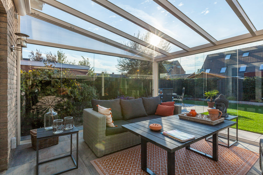 Aluminium Veranda | Deponti Pigato | Glass Roof | Steel-Reinforced Gutter | Custom Post & Gutter Styles