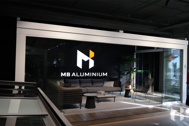 MB Solid by Roma Verandas - showroom