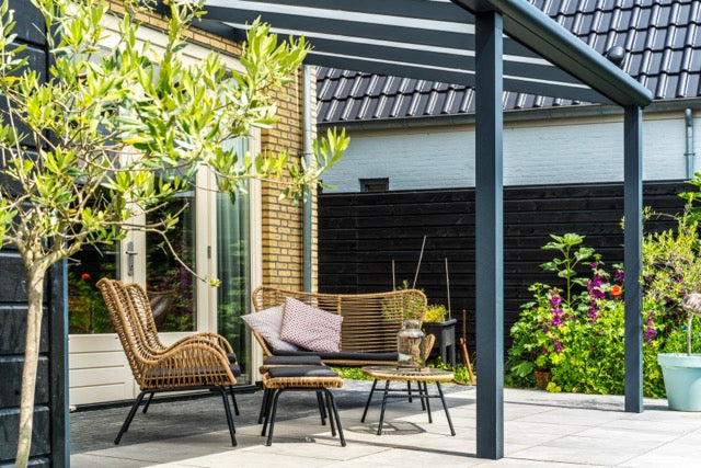 Cascina modular veranda showing two interlocked bays in anthracite
