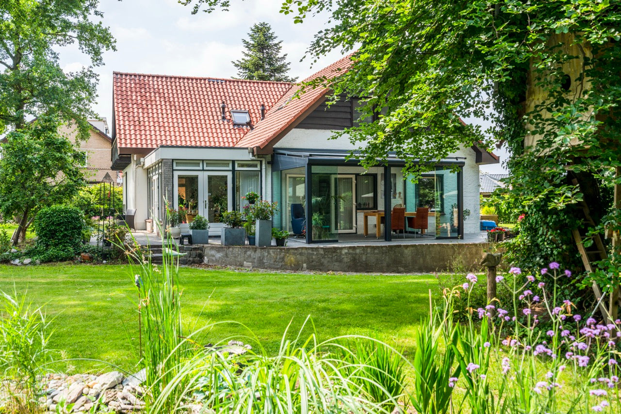 Nobile veranda in anthracite spanning 6m on two posts, rear garden aspect